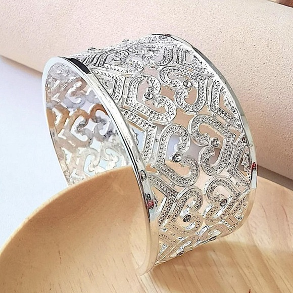 STERLING SILVER HEART HOLLOW OUT WIDE CUFF BANGLE BRACELET RING SET - Picture 4 of 15